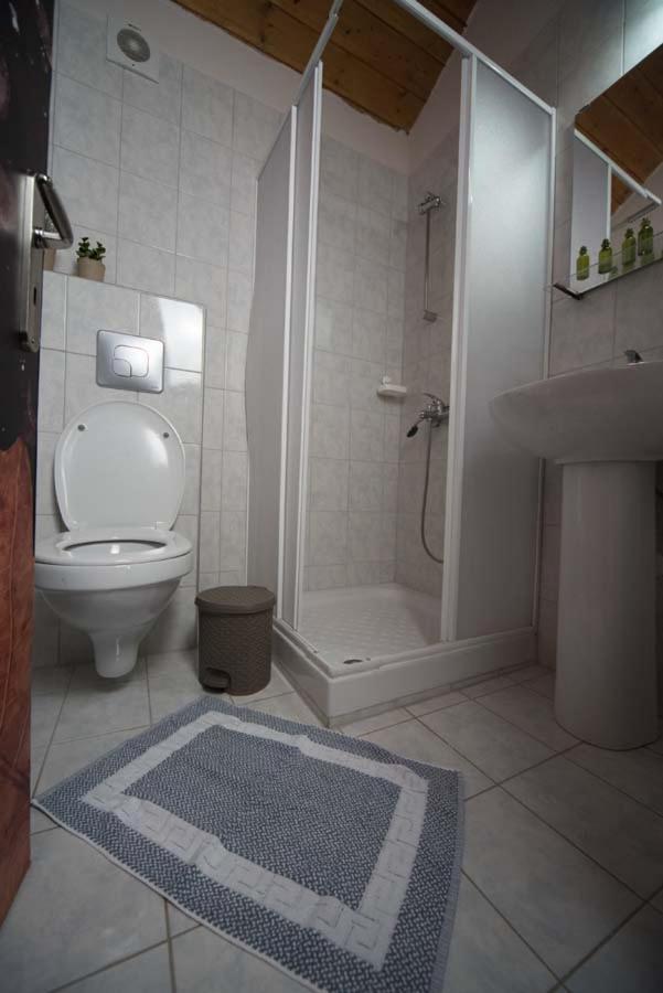 Guesthouse Nefeli بالايوس أجيوس أثناسيوس المظهر الخارجي الصورة